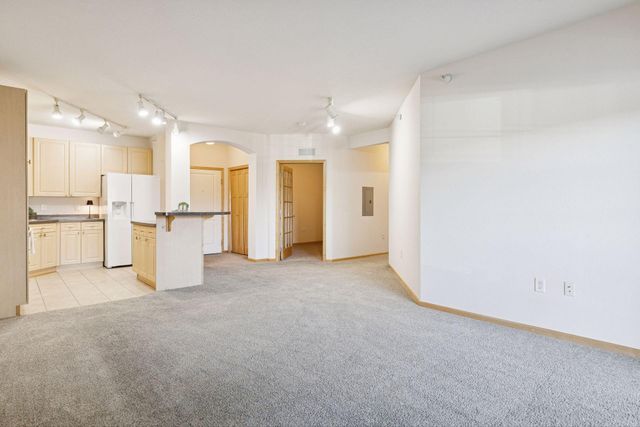 1800 Graham Avenue 325, Saint Paul, MN 55116