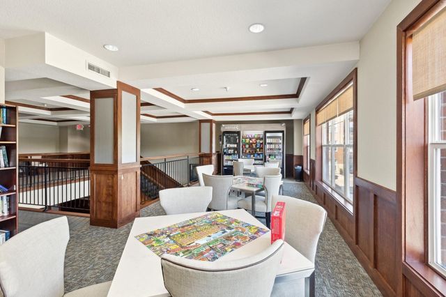 1800 Graham Avenue 325, Saint Paul, MN 55116