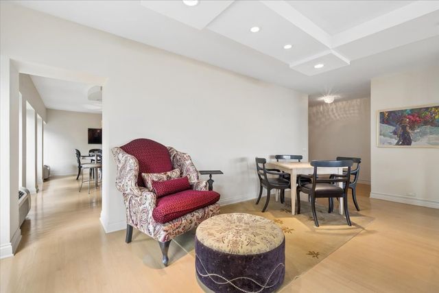 1100 N LAKE SHORE Drive 7B, Chicago, IL 60611