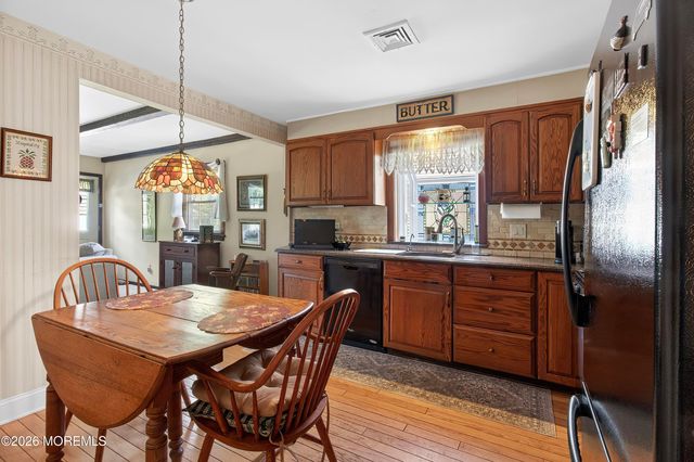 385 Prospect Avenue, Little Silver, NJ 07739