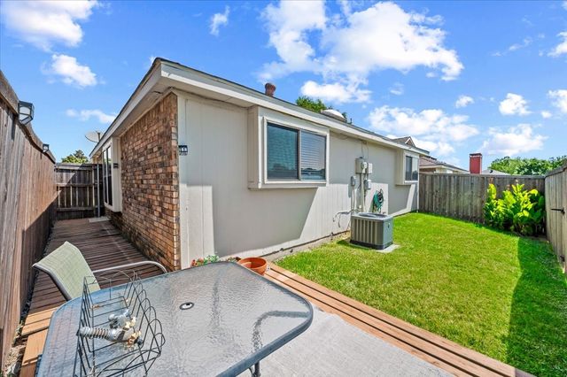 2118 Artherfield Drive, Carrollton, TX 75006