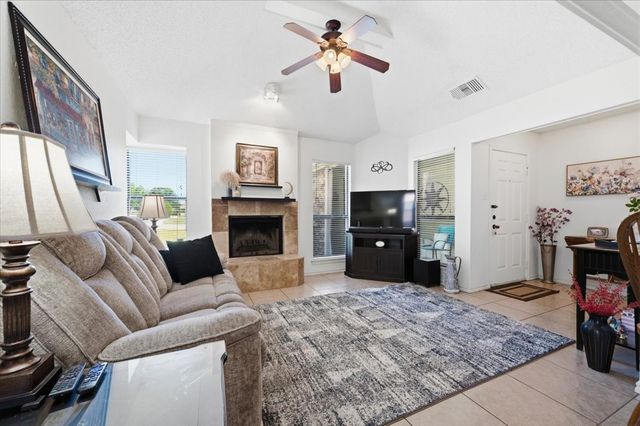 2118 Artherfield Drive, Carrollton, TX 75006