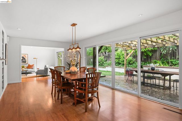 4139 Laguna Ave, Oakland, CA 94602