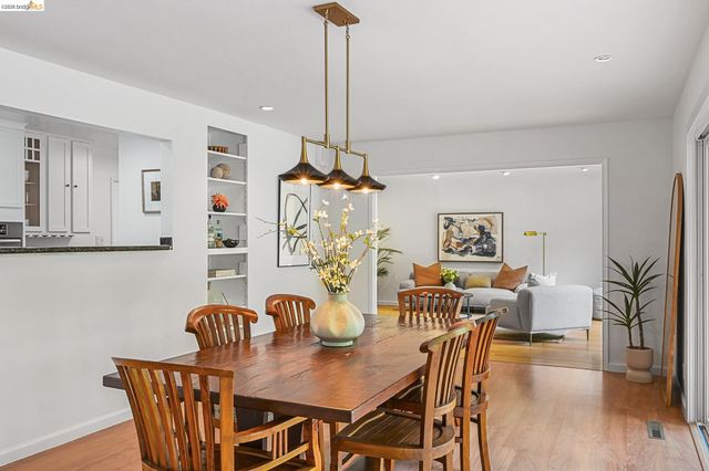 4139 Laguna Ave, Oakland, CA 94602