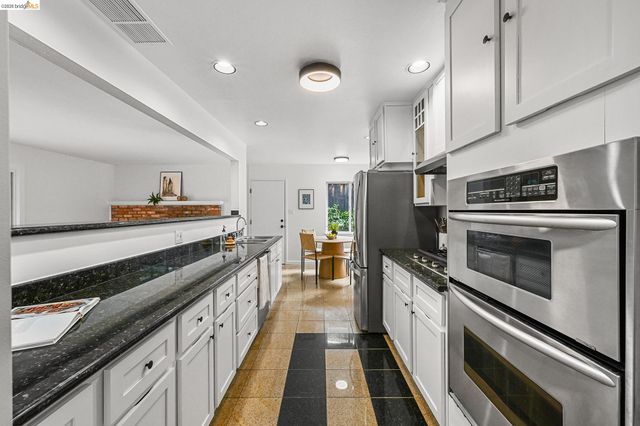 4139 Laguna Ave, Oakland, CA 94602