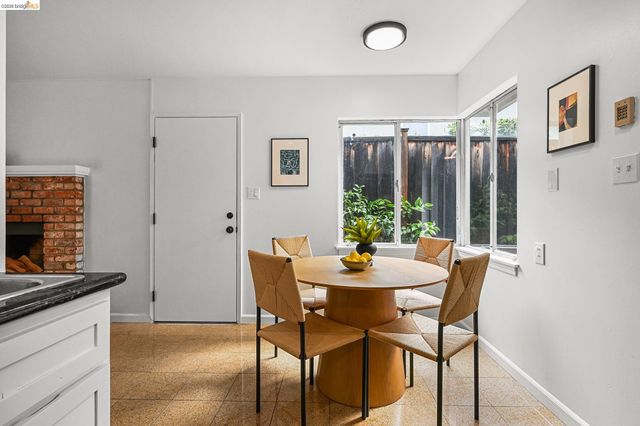4139 Laguna Ave, Oakland, CA 94602