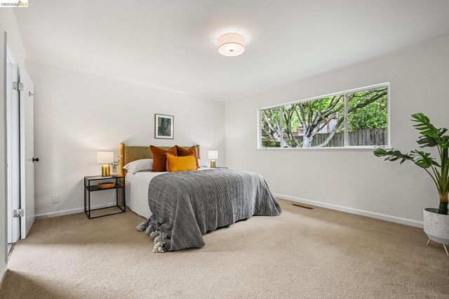 4139 Laguna Ave, Oakland, CA 94602