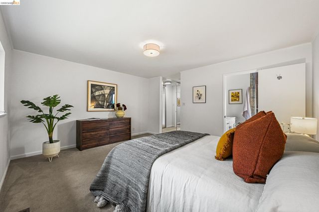 4139 Laguna Ave, Oakland, CA 94602