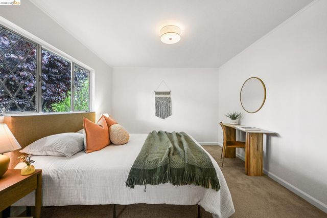 4139 Laguna Ave, Oakland, CA 94602