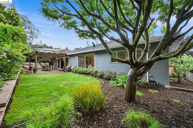 4139 Laguna Ave, Oakland, CA 94602
