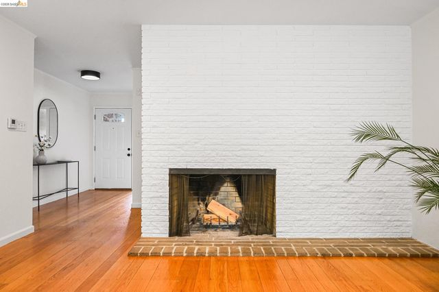 4139 Laguna Ave, Oakland, CA 94602