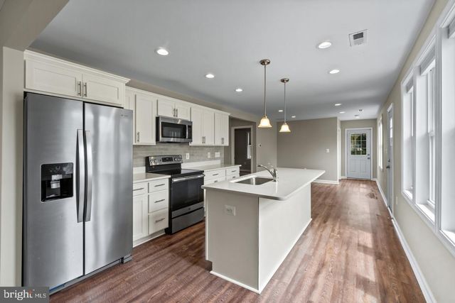 14 MONTROSE RD, Pasadena, MD 21122