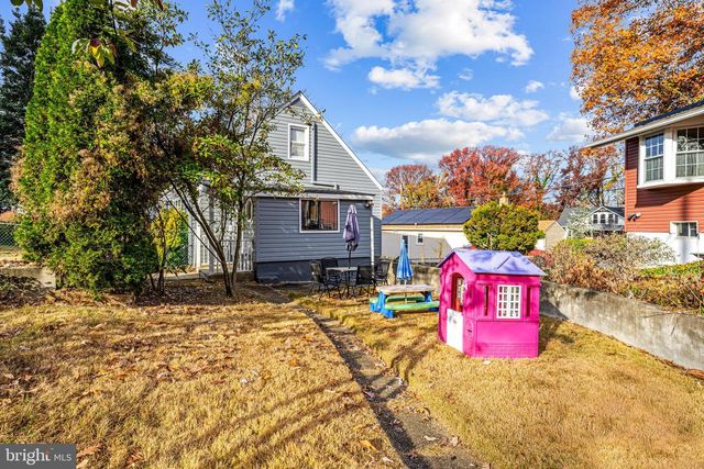 221 CHESTNUT STREET, Runnemede, NJ 08078