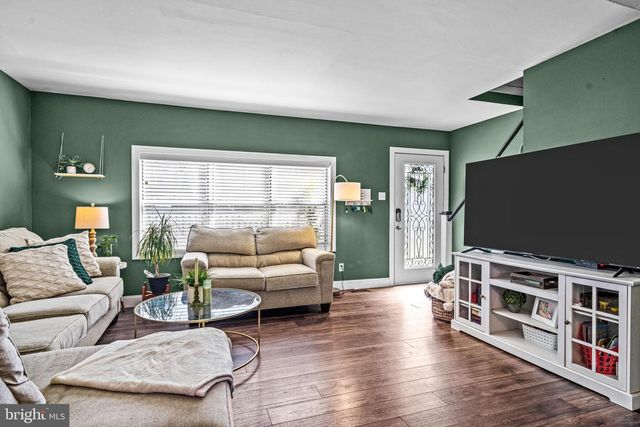 221 CHESTNUT STREET, Runnemede, NJ 08078