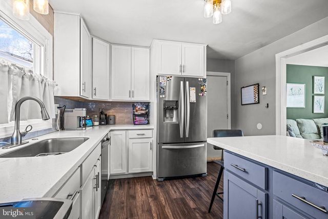 221 CHESTNUT STREET, Runnemede, NJ 08078