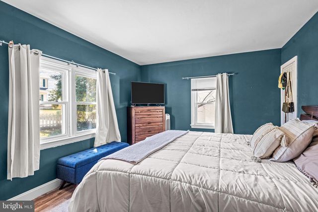 221 CHESTNUT STREET, Runnemede, NJ 08078