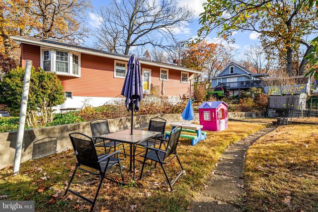 221 CHESTNUT STREET, Runnemede, NJ 08078