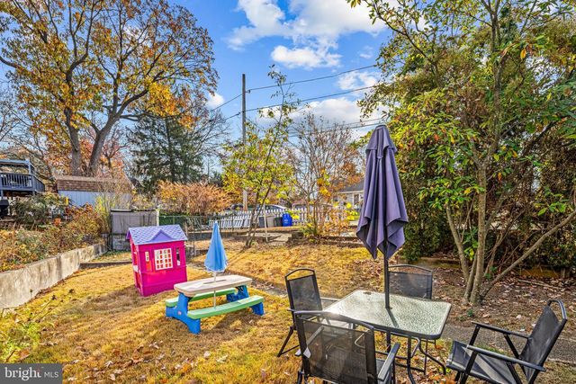 221 CHESTNUT STREET, Runnemede, NJ 08078