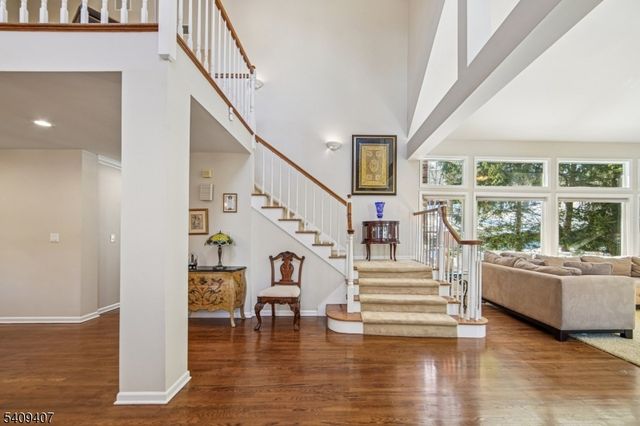 47 Gatehouse Rd, Bedminster Twp., NJ 07921