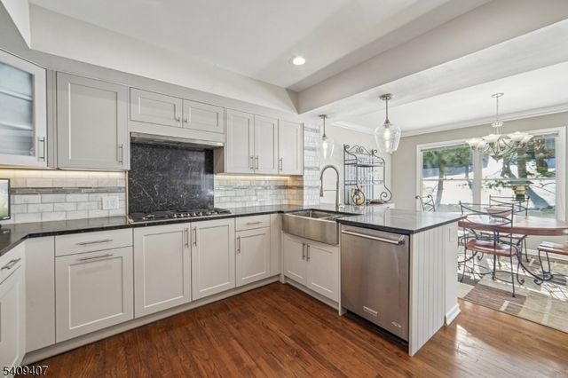 47 Gatehouse Rd, Bedminster Twp., NJ 07921