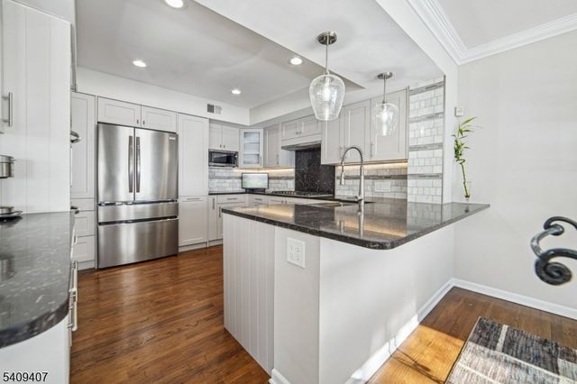 47 Gatehouse Rd, Bedminster Twp., NJ 07921