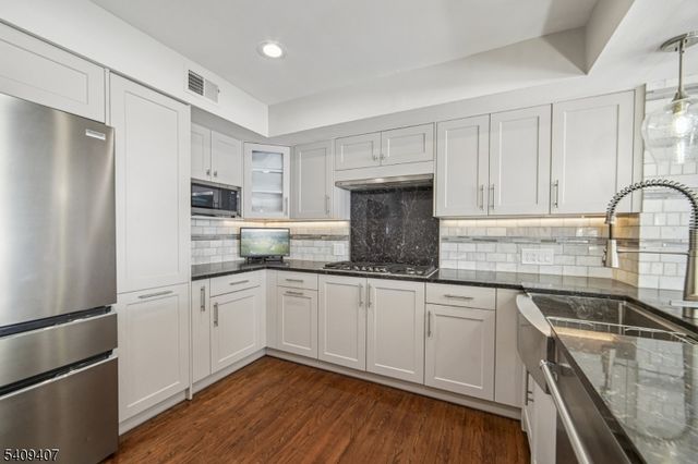 47 Gatehouse Rd, Bedminster Twp., NJ 07921