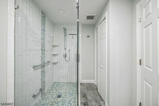 47 Gatehouse Rd, Bedminster Twp., NJ 07921