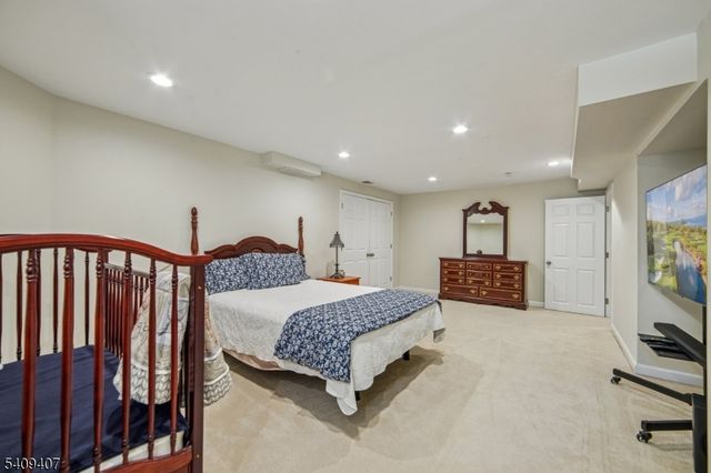 47 Gatehouse Rd, Bedminster Twp., NJ 07921