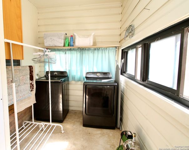 1102 Mendelin, San Antonio, TX 78260