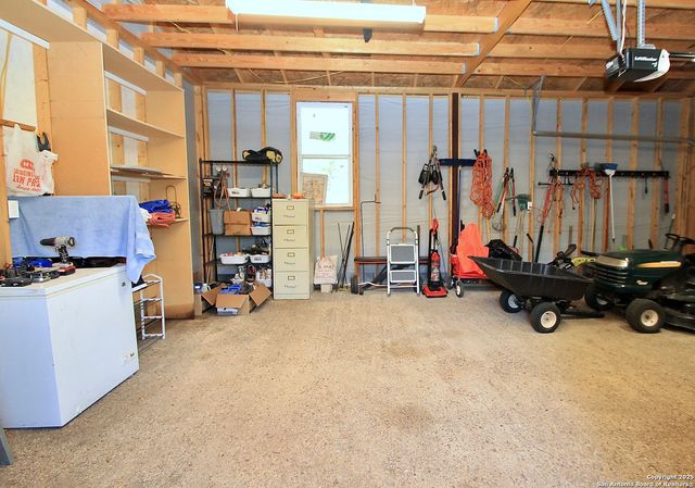 1102 Mendelin, San Antonio, TX 78260