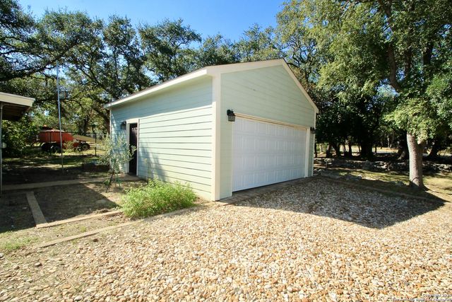 1102 Mendelin, San Antonio, TX 78260