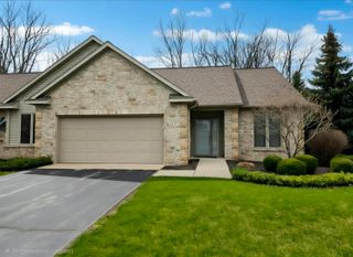 4911 Faringdom Grove Drive, Blendon Twp, MI 49426