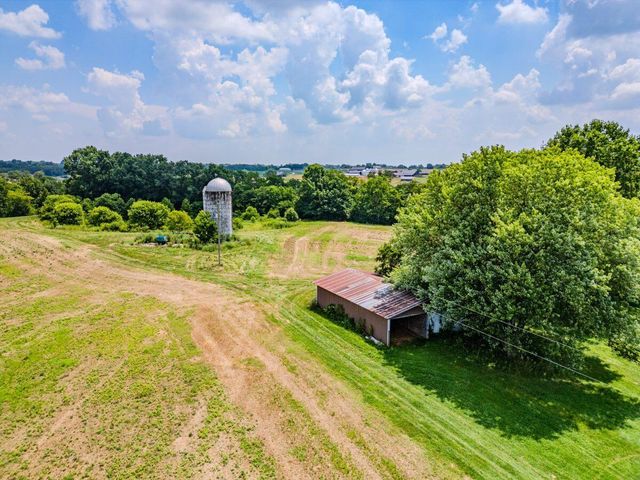 148 Cemetery Road B, Paris, KY 40361