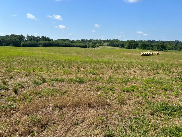 148 Cemetery Road B, Paris, KY 40361