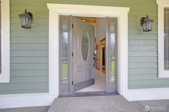 25721 38th Avenue NW, Stanwood, WA 98292