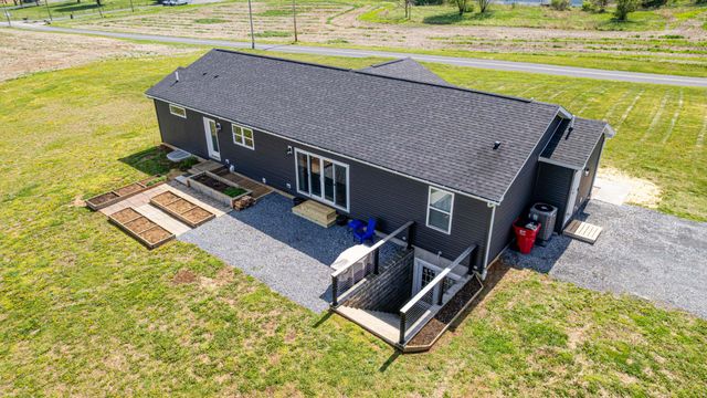 6261 SHELLER ROAD, Chambersburg, PA 17202