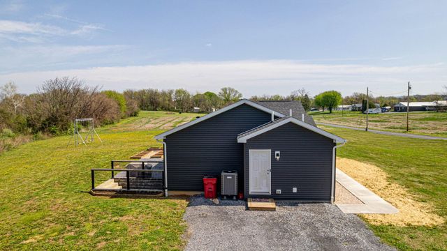 6261 SHELLER ROAD, Chambersburg, PA 17202