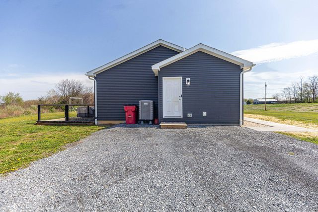 6261 SHELLER ROAD, Chambersburg, PA 17202