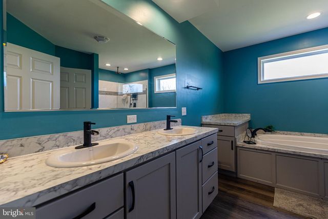 6261 SHELLER ROAD, Chambersburg, PA 17202