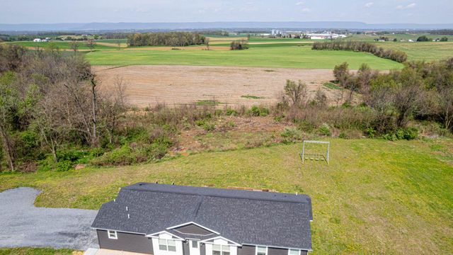 6261 SHELLER ROAD, Chambersburg, PA 17202