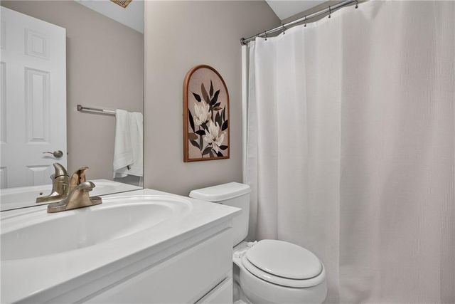 14600 Chadwick Street, Leawood, KS 66224