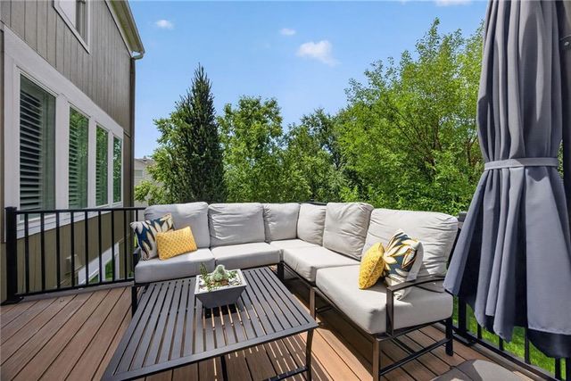 14600 Chadwick Street, Leawood, KS 66224