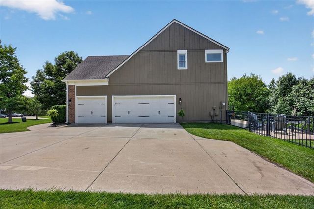 14600 Chadwick Street, Leawood, KS 66224
