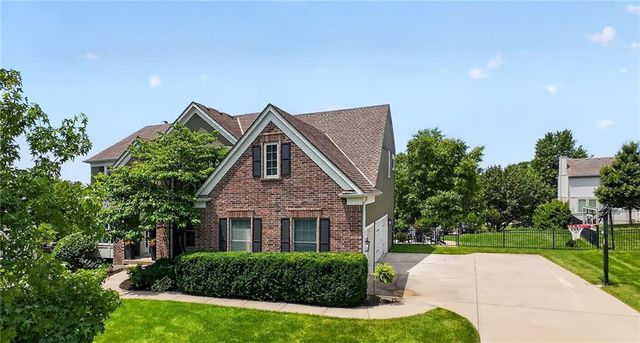 14600 Chadwick Street, Leawood, KS 66224