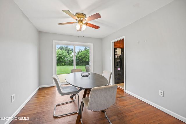 6 Keats Court, Manalapan, NJ 07726