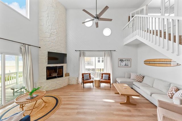 12628 W Ventura Drive, Galveston, TX 77554