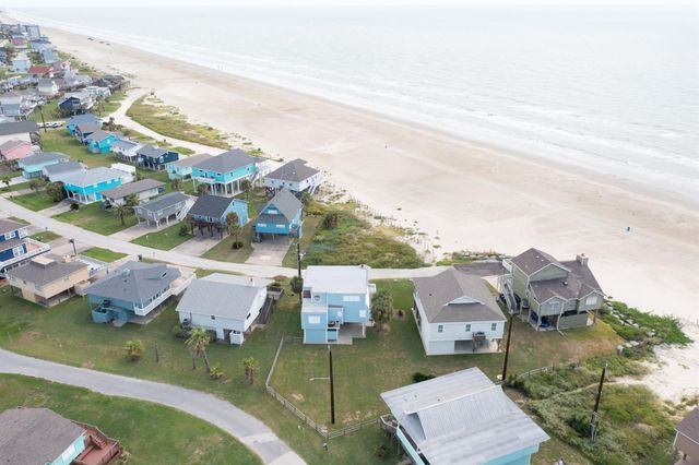 12628 W Ventura Drive, Galveston, TX 77554