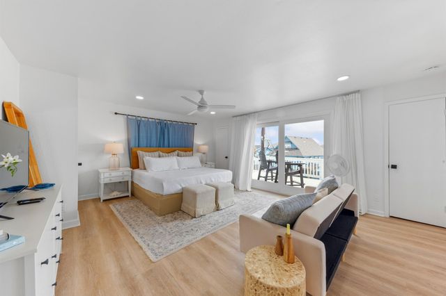 12628 W Ventura Drive, Galveston, TX 77554