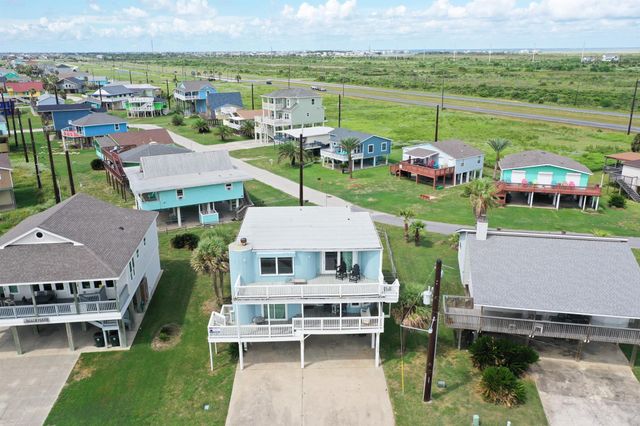 12628 W Ventura Drive, Galveston, TX 77554