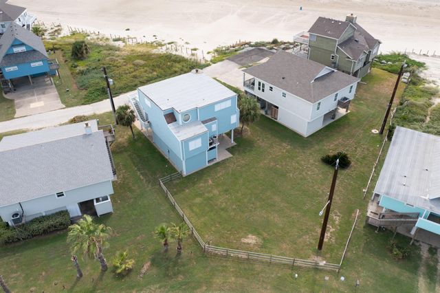 12628 W Ventura Drive, Galveston, TX 77554